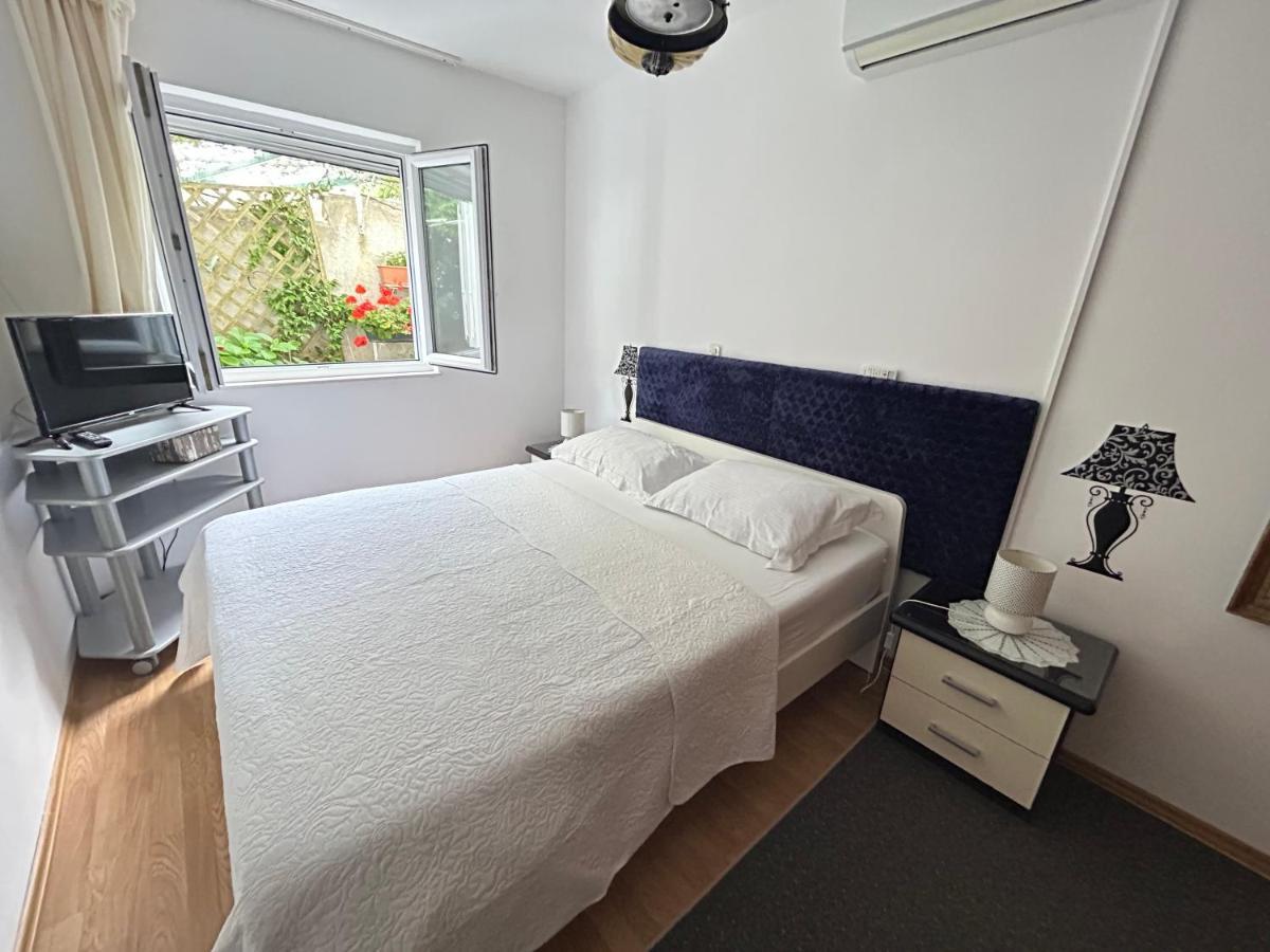 Apartment Sanda Promajna
