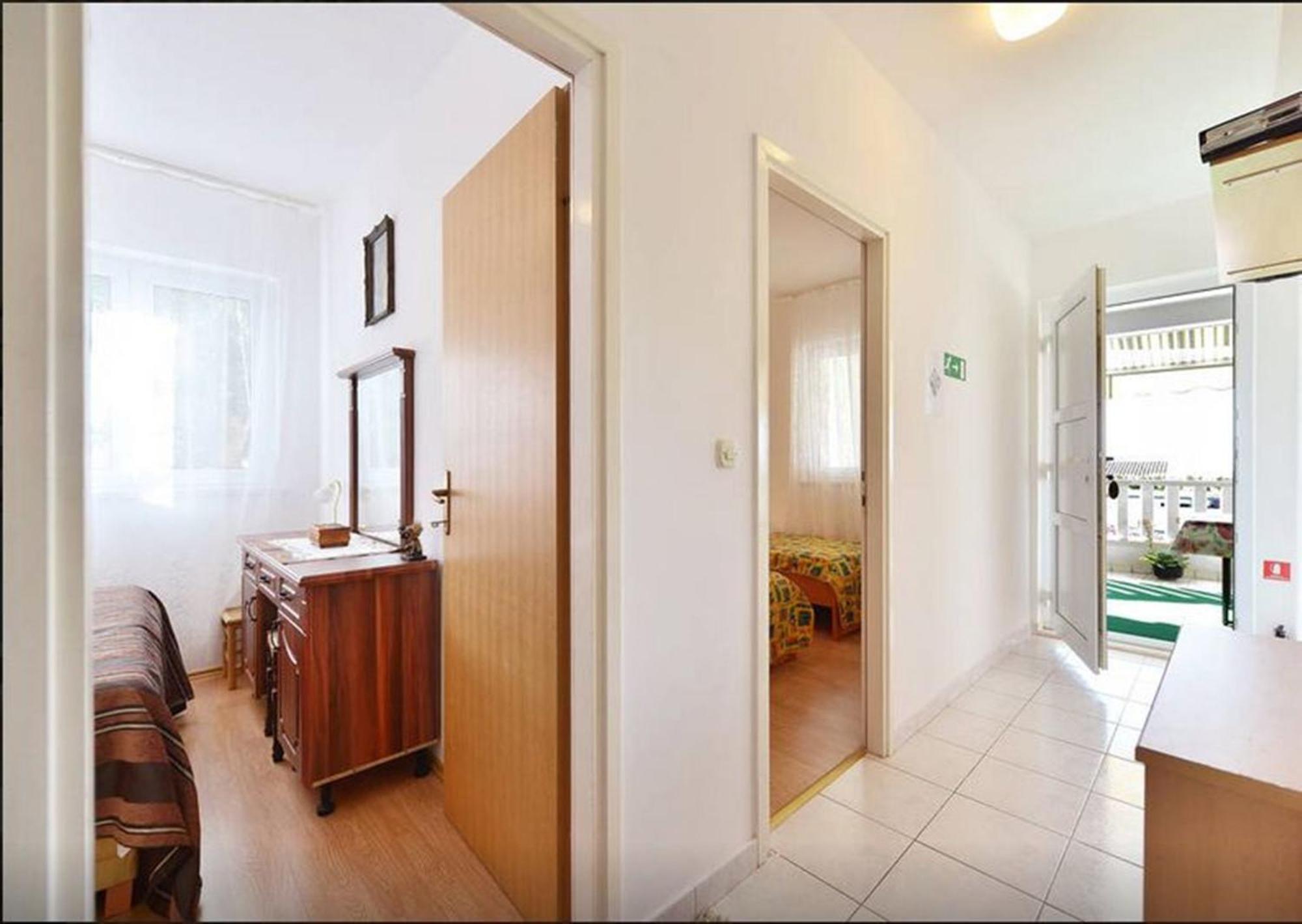 Apartment Sanda Promajna